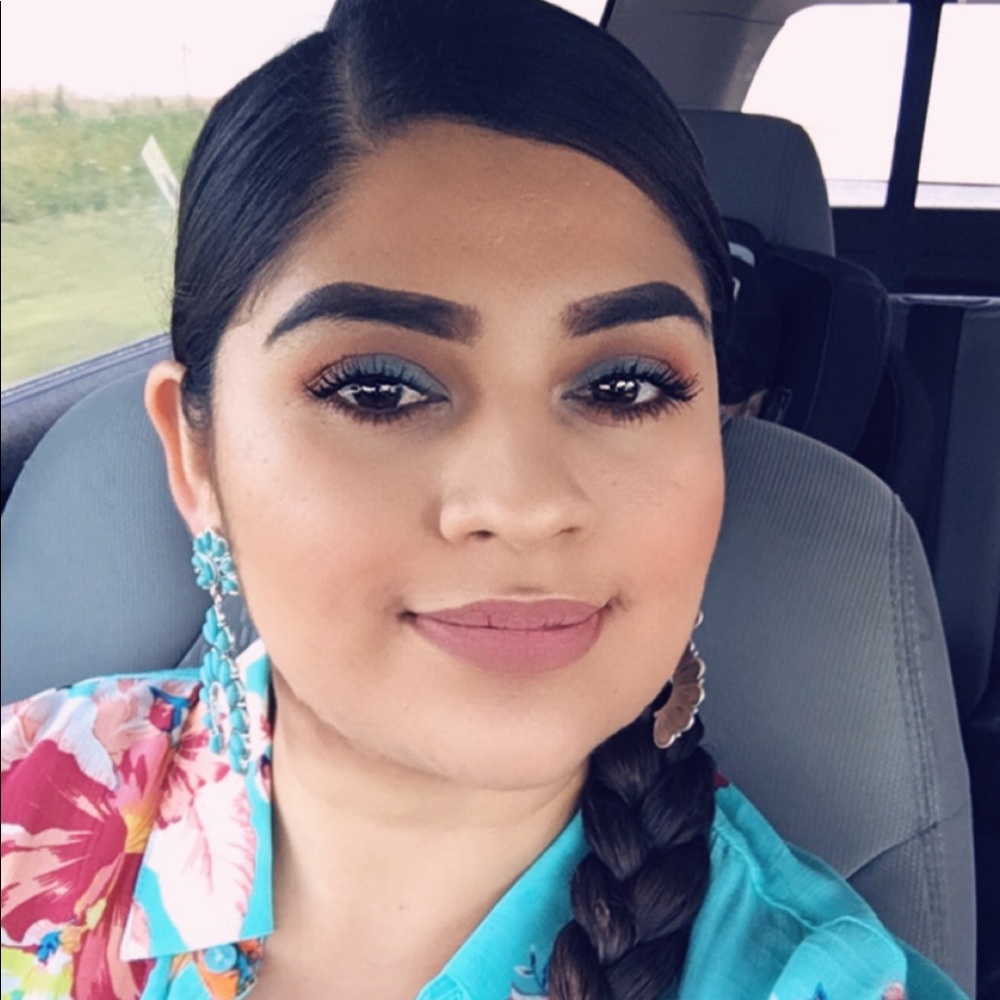 Meet your Posher, Nancy